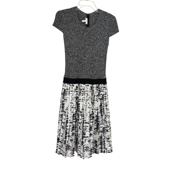 Escada Sport Black White Mixed Media Pleated Abstract Short Sleeve Dress Size 38 - Picture 1 of 13